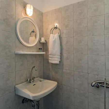 Perigiali Rooms&apartments Folegandros