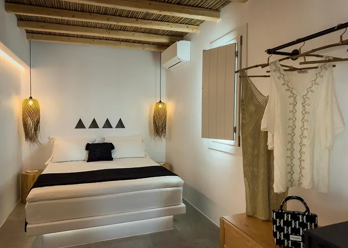 Perigiali & Folegandros 3*