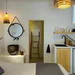 Pensión Perigiali & Folegandros