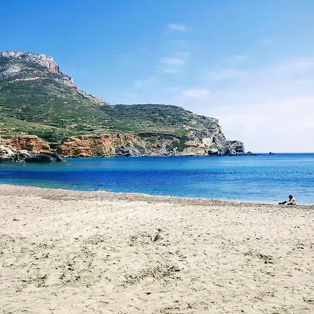 Perigiali & Folegandros 招待所 Agali